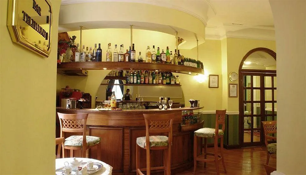 רומא Hotel Giglio Dell'Opera 3*,